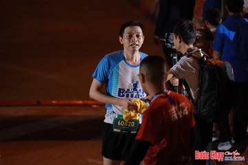 BƯỚC CHẠY CHÀO XUÂN THÀNH PHỐ QUẢNG NGÃI 2024 - Ảnh #1240886
