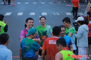 BƯỚC CHẠY CHÀO XUÂN THÀNH PHỐ QUẢNG NGÃI 2024 - Ảnh #1251761