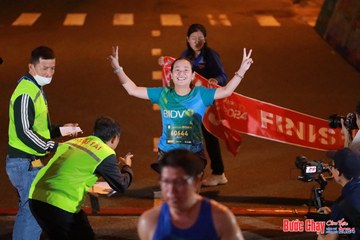 BƯỚC CHẠY CHÀO XUÂN THÀNH PHỐ QUẢNG NGÃI 2024 - Ảnh #1241357