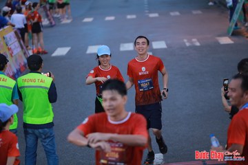 BƯỚC CHẠY CHÀO XUÂN THÀNH PHỐ QUẢNG NGÃI 2024 - Ảnh #1250797