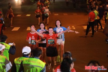 BƯỚC CHẠY CHÀO XUÂN THÀNH PHỐ QUẢNG NGÃI 2024 - Ảnh #1248217