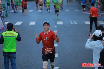 BƯỚC CHẠY CHÀO XUÂN THÀNH PHỐ QUẢNG NGÃI 2024 - Ảnh #1251718