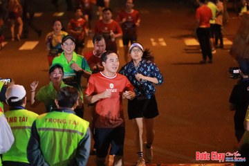 BƯỚC CHẠY CHÀO XUÂN THÀNH PHỐ QUẢNG NGÃI 2024 - Ảnh #1248140