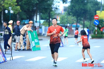 BƯỚC CHẠY CHÀO XUÂN THÀNH PHỐ QUẢNG NGÃI 2024 - Ảnh #1231073