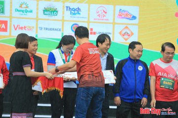 BƯỚC CHẠY CHÀO XUÂN THÀNH PHỐ QUẢNG NGÃI 2024 - Ảnh #1233517