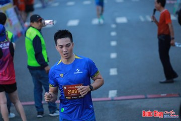 BƯỚC CHẠY CHÀO XUÂN THÀNH PHỐ QUẢNG NGÃI 2024 - Ảnh #1251205