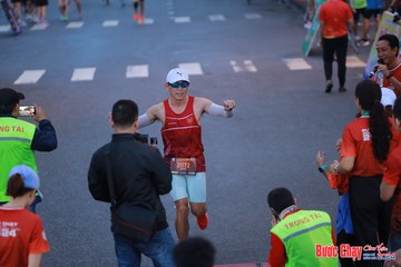 BƯỚC CHẠY CHÀO XUÂN THÀNH PHỐ QUẢNG NGÃI 2024 - Ảnh #1250837