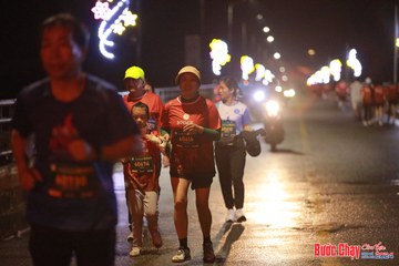 BƯỚC CHẠY CHÀO XUÂN THÀNH PHỐ QUẢNG NGÃI 2024 - Ảnh #1236210