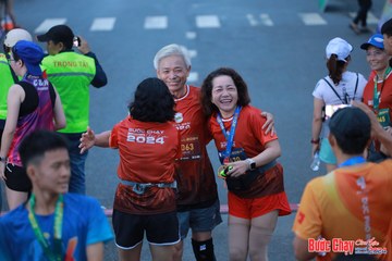 BƯỚC CHẠY CHÀO XUÂN THÀNH PHỐ QUẢNG NGÃI 2024 - Ảnh #1251328