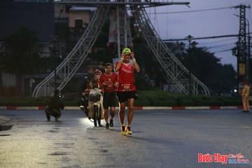 BƯỚC CHẠY CHÀO XUÂN THÀNH PHỐ QUẢNG NGÃI 2024 - Ảnh #1230214