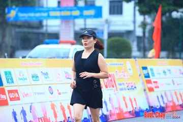 BƯỚC CHẠY CHÀO XUÂN THÀNH PHỐ QUẢNG NGÃI 2024 - Ảnh #1238361