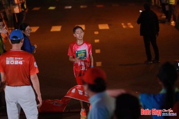 BƯỚC CHẠY CHÀO XUÂN THÀNH PHỐ QUẢNG NGÃI 2024 - Ảnh #1240545