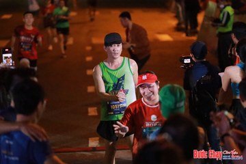 BƯỚC CHẠY CHÀO XUÂN THÀNH PHỐ QUẢNG NGÃI 2024 - Ảnh #1244192