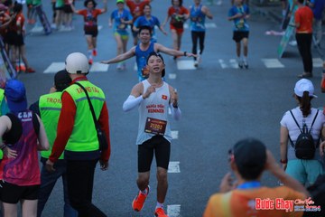 BƯỚC CHẠY CHÀO XUÂN THÀNH PHỐ QUẢNG NGÃI 2024 - Ảnh #1251290