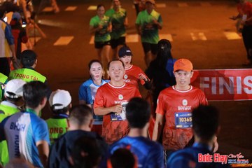 BƯỚC CHẠY CHÀO XUÂN THÀNH PHỐ QUẢNG NGÃI 2024 - Ảnh #1246481