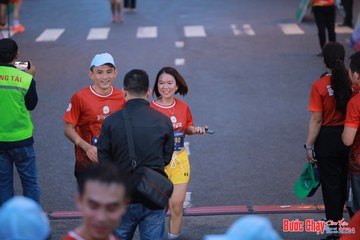 BƯỚC CHẠY CHÀO XUÂN THÀNH PHỐ QUẢNG NGÃI 2024 - Ảnh #1250571