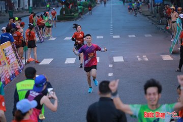 BƯỚC CHẠY CHÀO XUÂN THÀNH PHỐ QUẢNG NGÃI 2024 - Ảnh #1250849