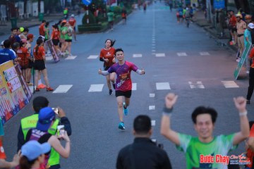 BƯỚC CHẠY CHÀO XUÂN THÀNH PHỐ QUẢNG NGÃI 2024 - Ảnh #1250848