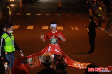 BƯỚC CHẠY CHÀO XUÂN THÀNH PHỐ QUẢNG NGÃI 2024 - Ảnh #1240670