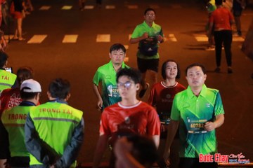 BƯỚC CHẠY CHÀO XUÂN THÀNH PHỐ QUẢNG NGÃI 2024 - Ảnh #1248565