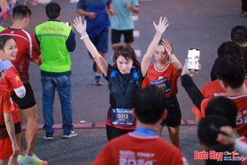 BƯỚC CHẠY CHÀO XUÂN THÀNH PHỐ QUẢNG NGÃI 2024 - Ảnh #1250337