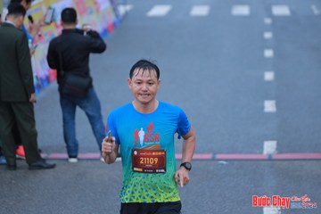 BƯỚC CHẠY CHÀO XUÂN THÀNH PHỐ QUẢNG NGÃI 2024 - Ảnh #1252127