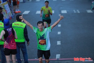 BƯỚC CHẠY CHÀO XUÂN THÀNH PHỐ QUẢNG NGÃI 2024 - Ảnh #1251179