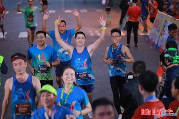 BƯỚC CHẠY CHÀO XUÂN THÀNH PHỐ QUẢNG NGÃI 2024 - Ảnh #1250248