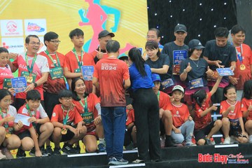 BƯỚC CHẠY CHÀO XUÂN THÀNH PHỐ QUẢNG NGÃI 2024 - Ảnh #1233406
