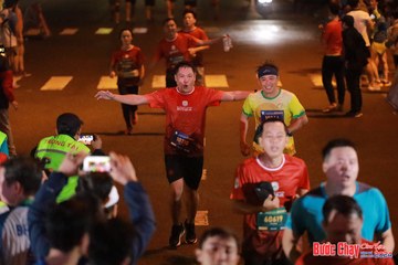 BƯỚC CHẠY CHÀO XUÂN THÀNH PHỐ QUẢNG NGÃI 2024 - Ảnh #1246732