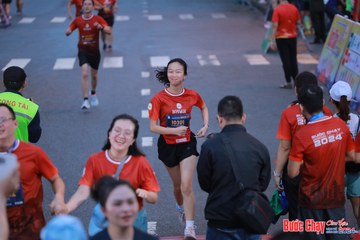 BƯỚC CHẠY CHÀO XUÂN THÀNH PHỐ QUẢNG NGÃI 2024 - Ảnh #1250631