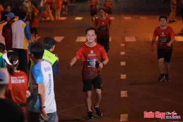 BƯỚC CHẠY CHÀO XUÂN THÀNH PHỐ QUẢNG NGÃI 2024 - Ảnh #1249132