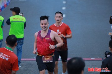 BƯỚC CHẠY CHÀO XUÂN THÀNH PHỐ QUẢNG NGÃI 2024 - Ảnh #1251527