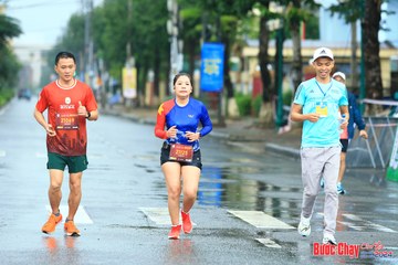 BƯỚC CHẠY CHÀO XUÂN THÀNH PHỐ QUẢNG NGÃI 2024 - Ảnh #1238541