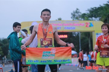 BƯỚC CHẠY CHÀO XUÂN THÀNH PHỐ QUẢNG NGÃI 2024 - Ảnh #1221293