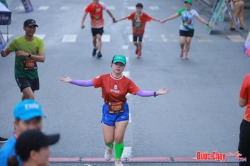 BƯỚC CHẠY CHÀO XUÂN THÀNH PHỐ QUẢNG NGÃI 2024 - Ảnh #1252352