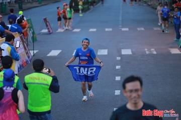 BƯỚC CHẠY CHÀO XUÂN THÀNH PHỐ QUẢNG NGÃI 2024 - Ảnh #1251119
