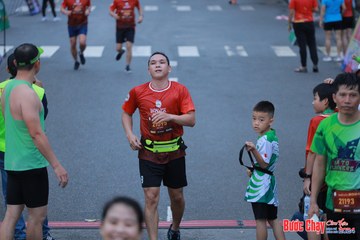 BƯỚC CHẠY CHÀO XUÂN THÀNH PHỐ QUẢNG NGÃI 2024 - Ảnh #1251825