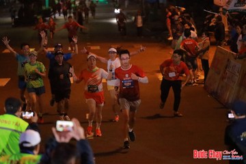 BƯỚC CHẠY CHÀO XUÂN THÀNH PHỐ QUẢNG NGÃI 2024 - Ảnh #1247306