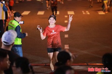 BƯỚC CHẠY CHÀO XUÂN THÀNH PHỐ QUẢNG NGÃI 2024 - Ảnh #1249187