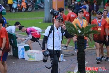 BƯỚC CHẠY CHÀO XUÂN THÀNH PHỐ QUẢNG NGÃI 2024 - Ảnh #1252158