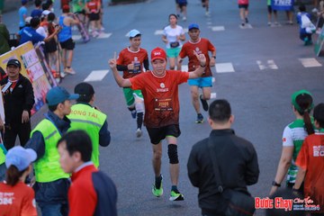 BƯỚC CHẠY CHÀO XUÂN THÀNH PHỐ QUẢNG NGÃI 2024 - Ảnh #1250692