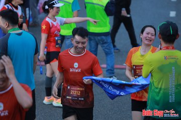 BƯỚC CHẠY CHÀO XUÂN THÀNH PHỐ QUẢNG NGÃI 2024 - Ảnh #1251404