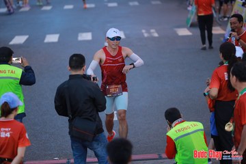 BƯỚC CHẠY CHÀO XUÂN THÀNH PHỐ QUẢNG NGÃI 2024 - Ảnh #1250838