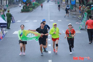 BƯỚC CHẠY CHÀO XUÂN THÀNH PHỐ QUẢNG NGÃI 2024 - Ảnh #1252240