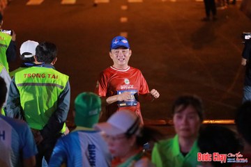 BƯỚC CHẠY CHÀO XUÂN THÀNH PHỐ QUẢNG NGÃI 2024 - Ảnh #1252460