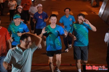 BƯỚC CHẠY CHÀO XUÂN THÀNH PHỐ QUẢNG NGÃI 2024 - Ảnh #1239996