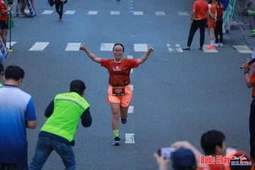 BƯỚC CHẠY CHÀO XUÂN THÀNH PHỐ QUẢNG NGÃI 2024 - Ảnh #1251608
