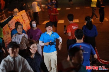 BƯỚC CHẠY CHÀO XUÂN THÀNH PHỐ QUẢNG NGÃI 2024 - Ảnh #1240493