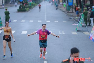 BƯỚC CHẠY CHÀO XUÂN THÀNH PHỐ QUẢNG NGÃI 2024 - Ảnh #1252175